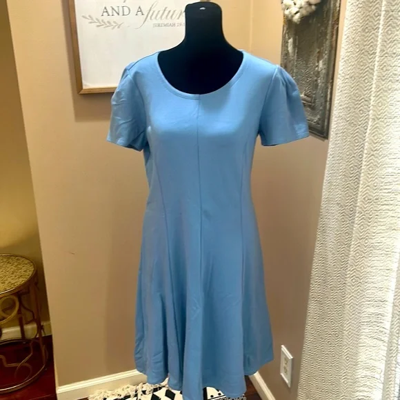 Draper James | Dresses | Draper James Light Blue Fitted And Flared Dress  Size Medium | Poshmark